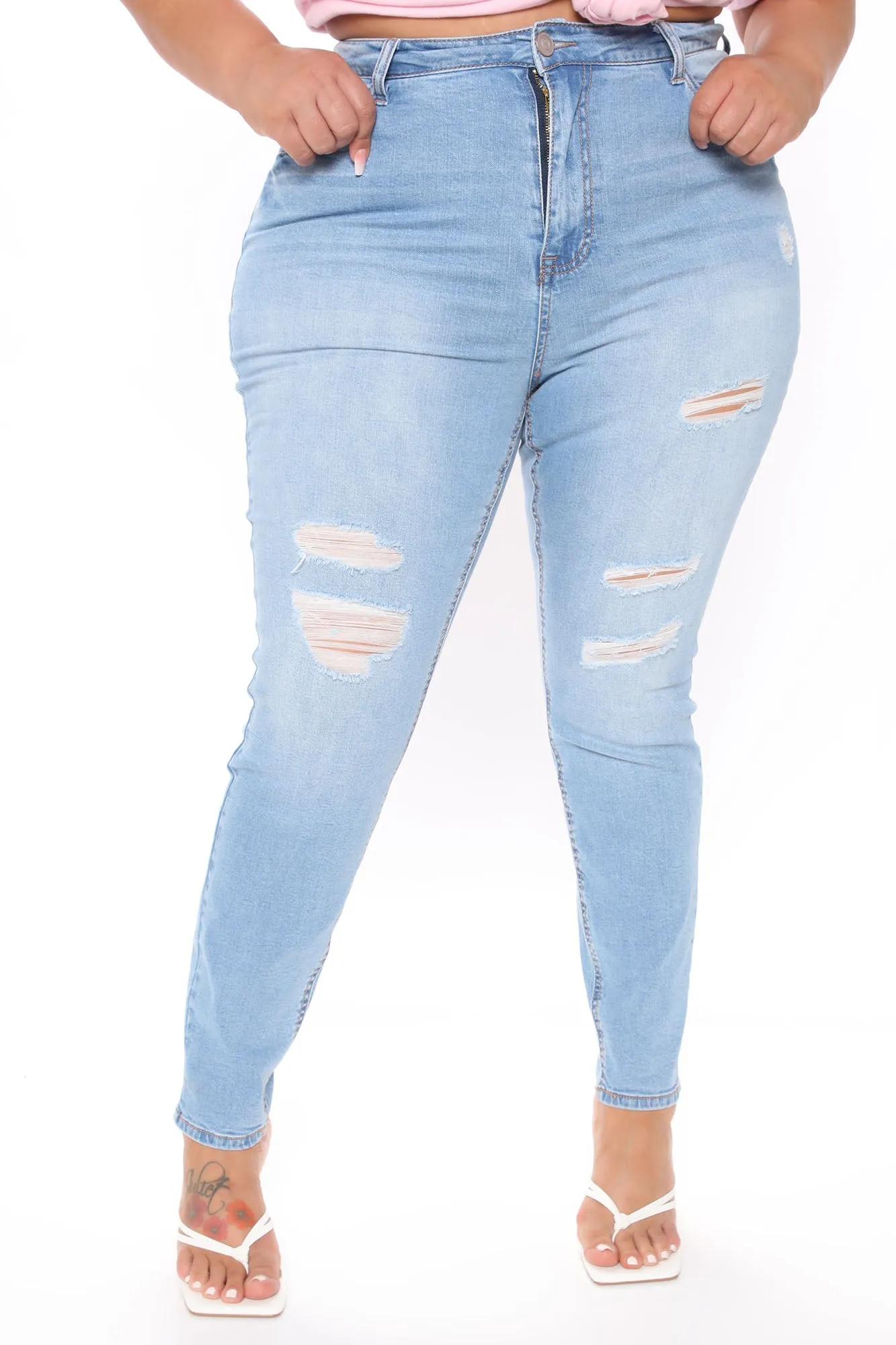 A Way With Words Ripped Skinny Jeans - Light Blue Wash