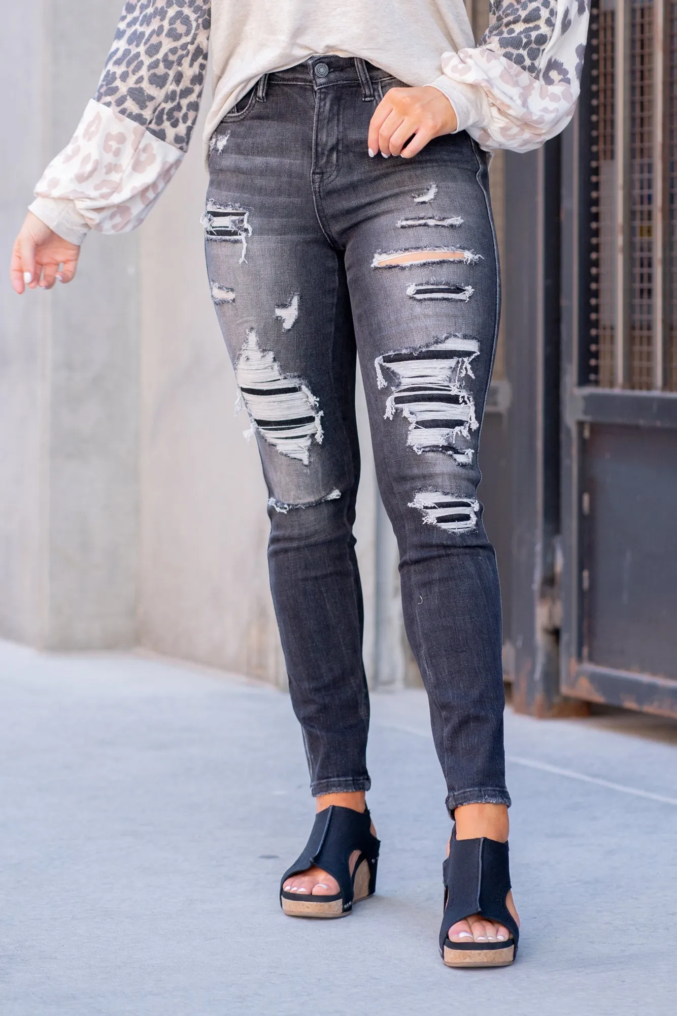 Feel it Still High Rise Distressed Skinny