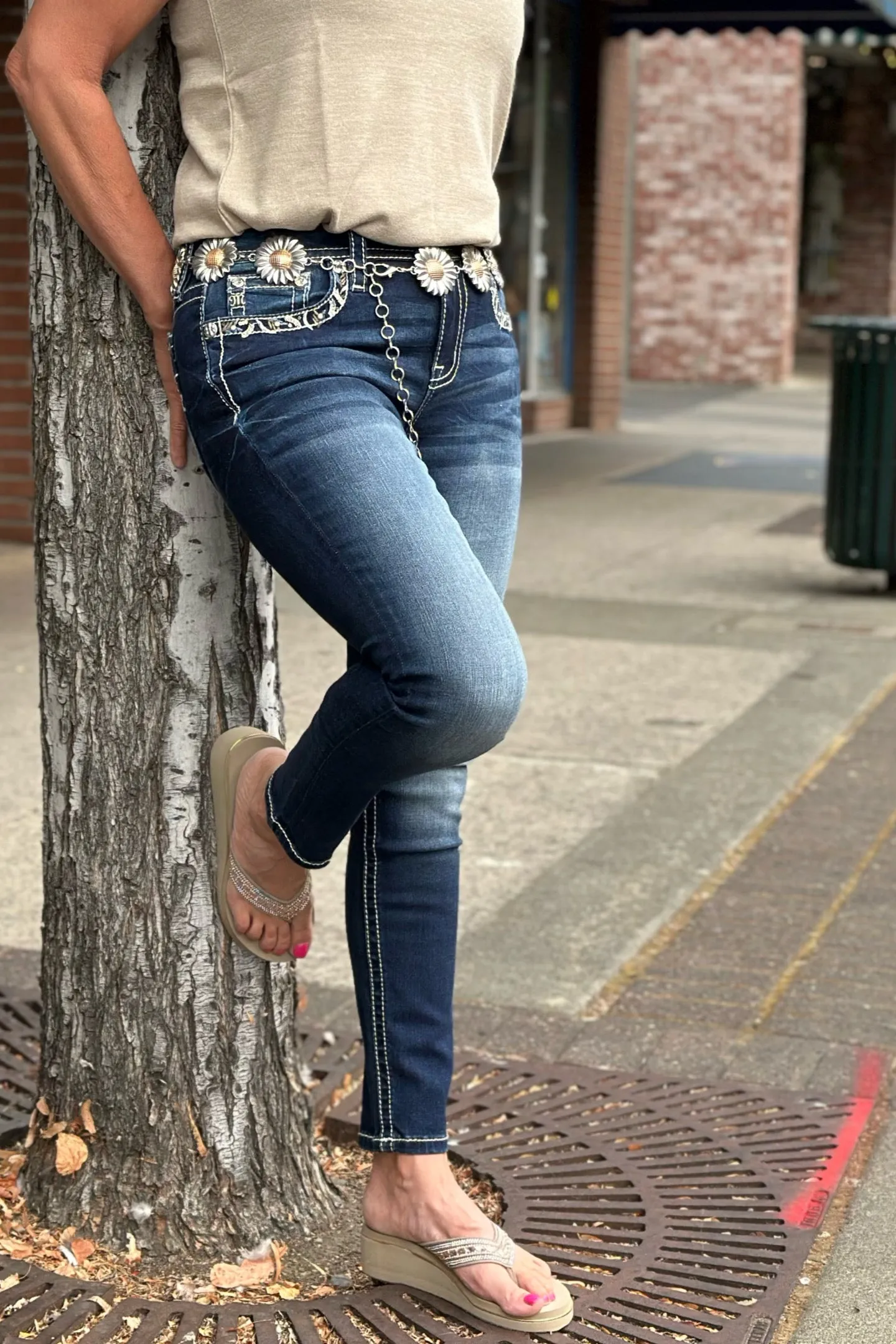 Miss Me Border Feather Mid Rise Skinny Jean
